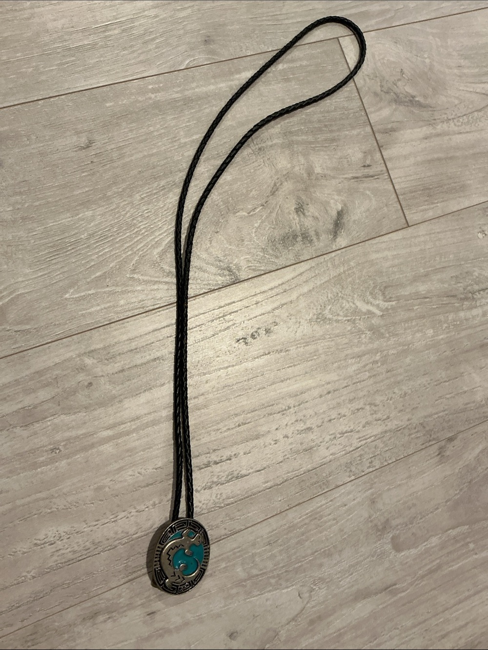 Siskiyou 1995 Turquoise and Antiqued Gold Pendant Necklace